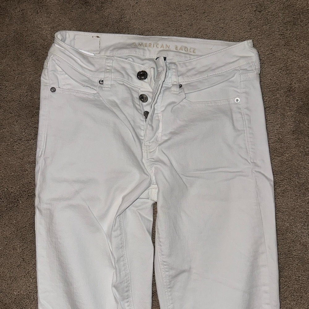 White American Eagle Tom Girl Jeans